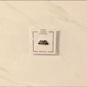 LIMITED EDITION Louis Vuitton Pin